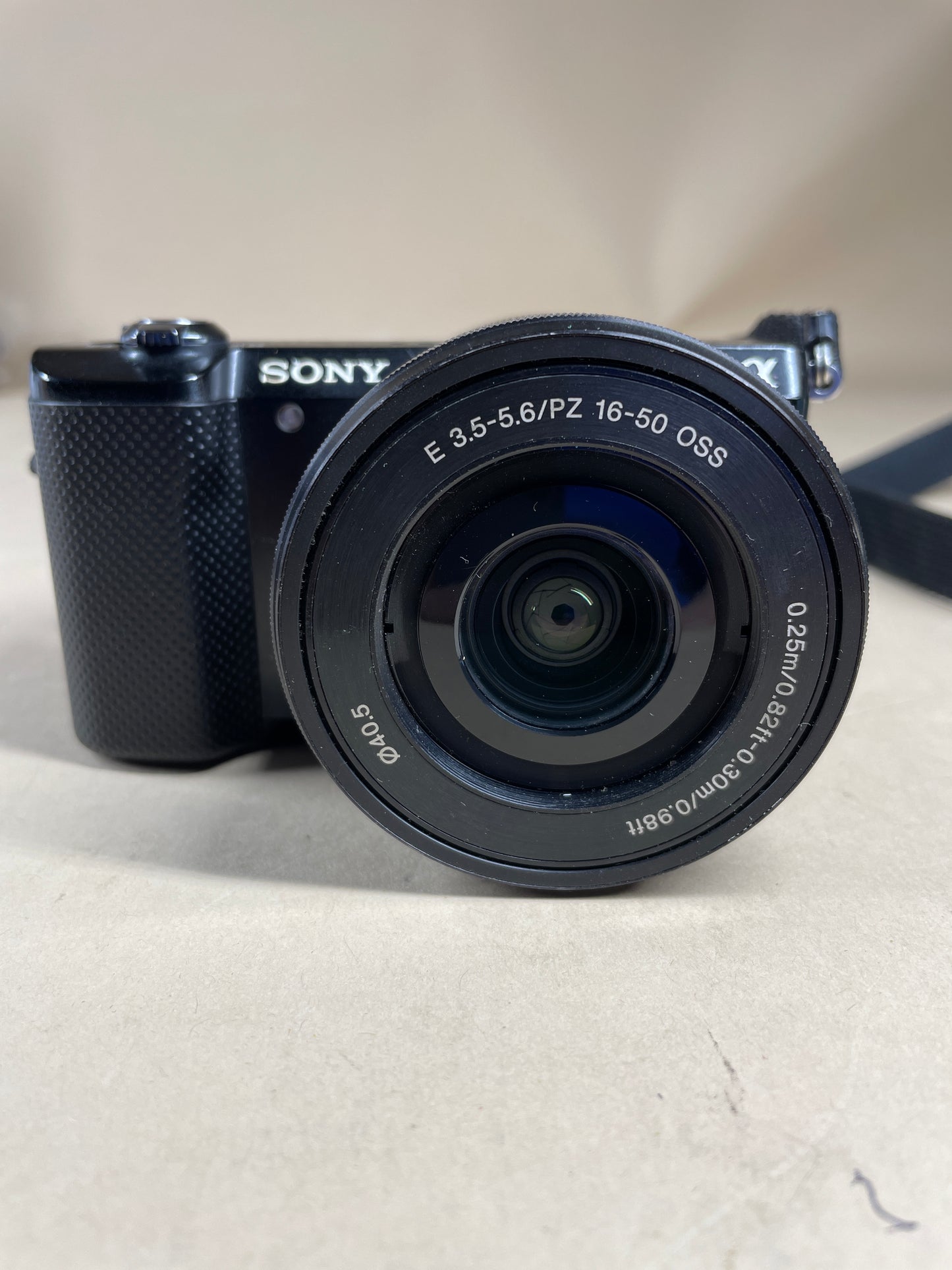 Sony Alpha A5000 20.1MP Compact Mirrorless Digital Camera 8319 Shutter Count With E 3.5-5.6/PZ 16-50 OSS