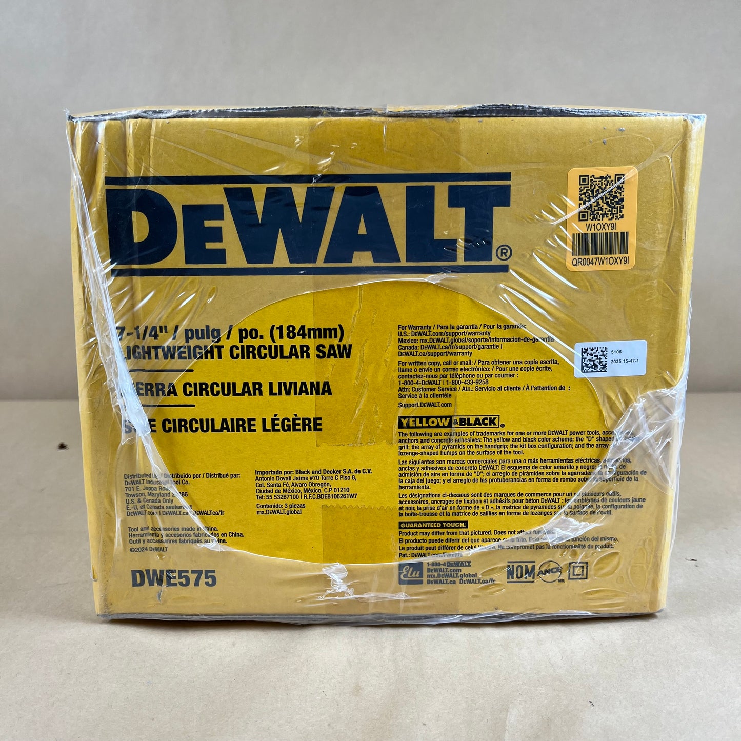 New DeWalt DWE575 15 Amp 7 1/4" Lightweight Circular Saw