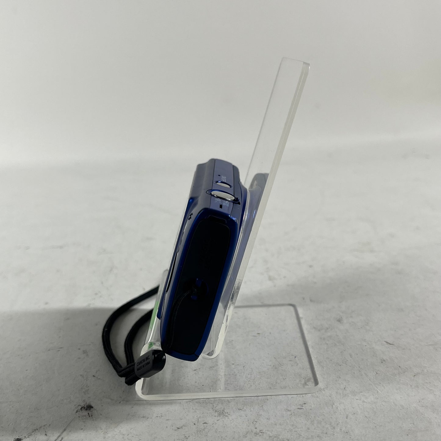 Canon Powershot ELPH 150 IS 20.0MP Compact Point And Shoot Camera