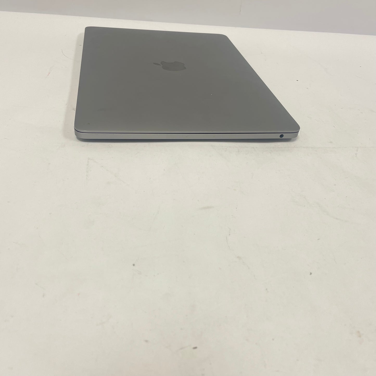 2020 Apple MacBook Pro 13.3" M1 8C GPU 3.2GHz 16GB RAM 1TB SSD A2338