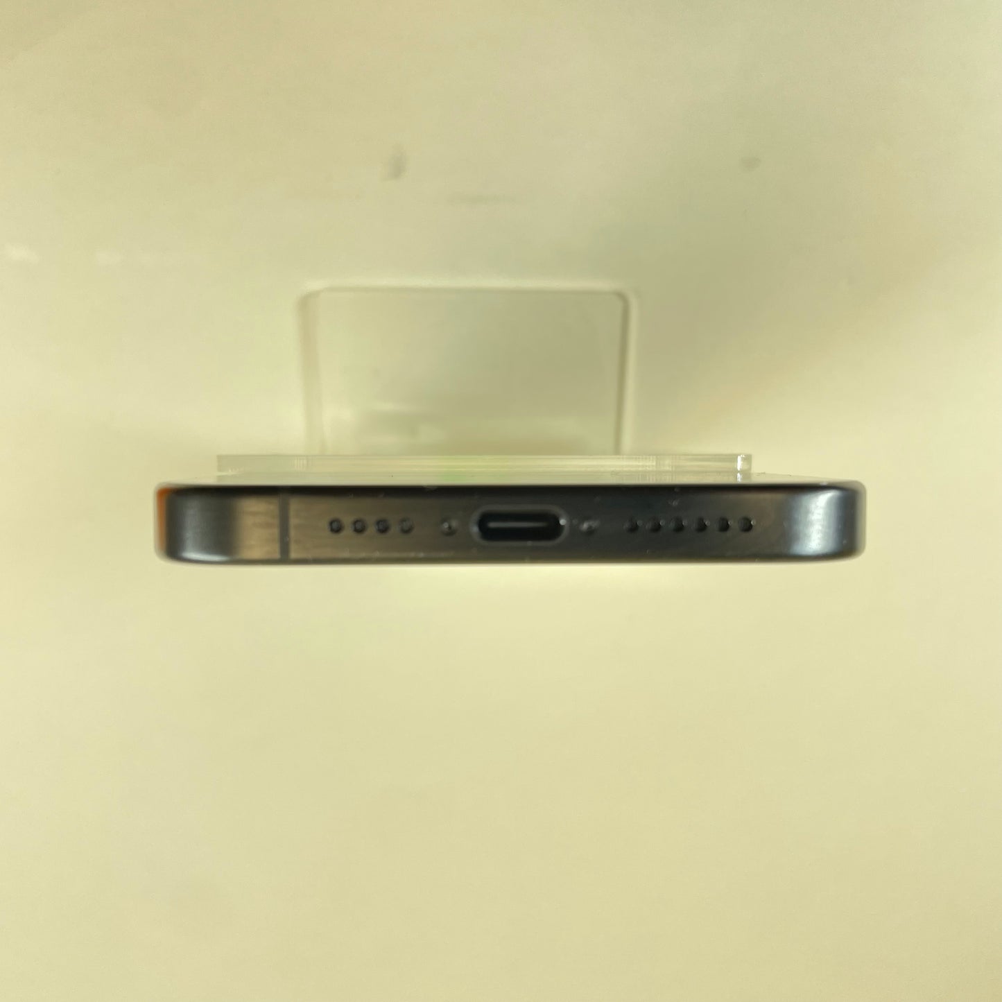 Unlocked Apple iPhone 15 Pro Max 256GB 17.6 BLACK MU663LL/A