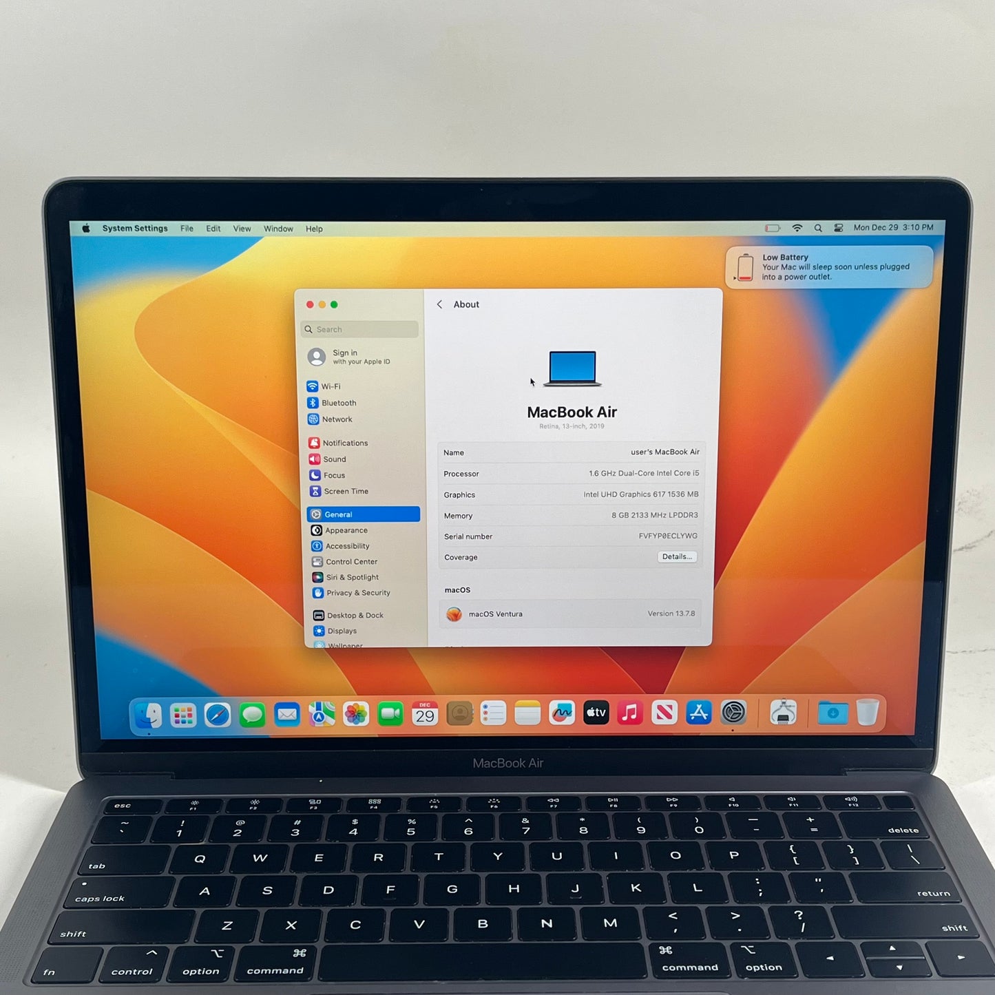 2019 Apple MacBook Air 13.3" i5 1.6GHz 8GB RAM 128GB SSD Space Gray A1932