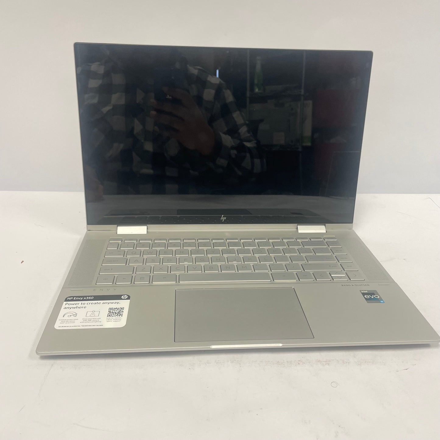 HP Envy x360 15-EW0013DX 15.6" i5-1235u 1.3GHz 8GB RAM 256GB SSD