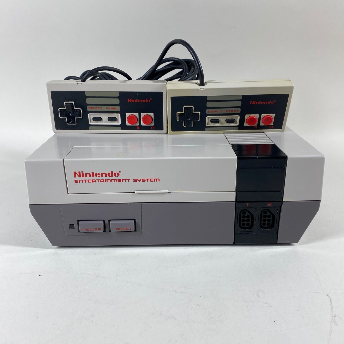 Nintendo Entertainment System NES Video Game Console NES-001 Gray
