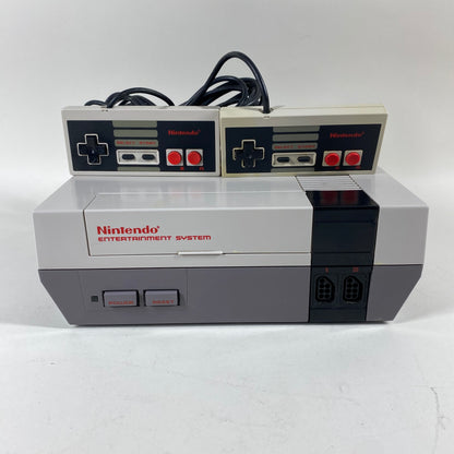 Nintendo Entertainment System NES Video Game Console NES-001 Gray