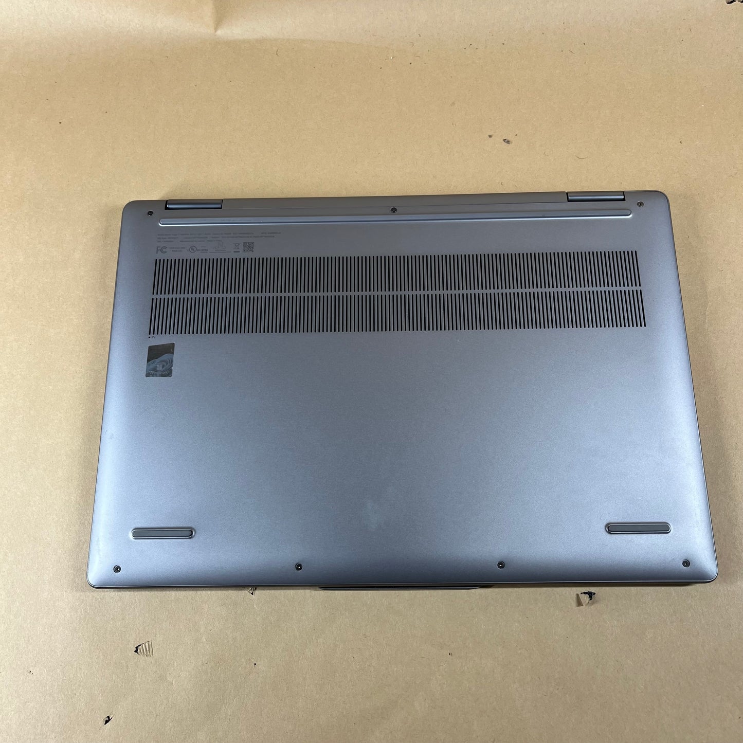 Lenovo Yoga 7 16ARP8 16" AMD Ryzen 5 7535u 2.9GHz 8GB RAM 512GB SSD