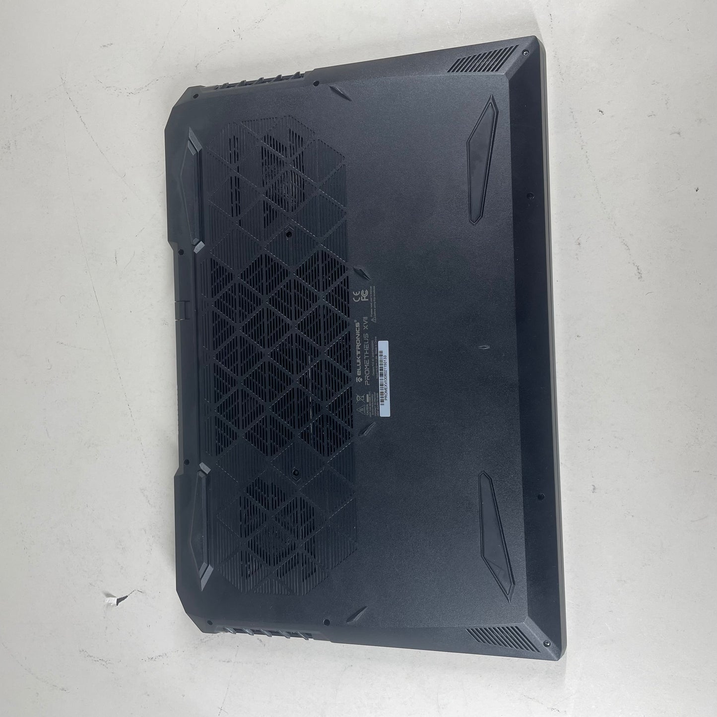 Eluktronics Prometheus XVII DRGFBD3 17.3" AMD Ryzen 7 4800h 2.9GHz 32GB RAM 1TB