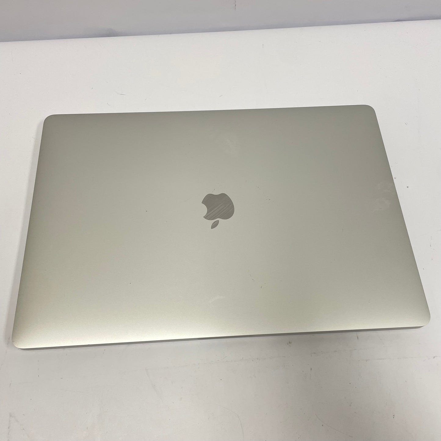 2019 Apple MacBook Pro 16" i7 2.6GHz 16GB RAM 512GB SSD Silver A2141