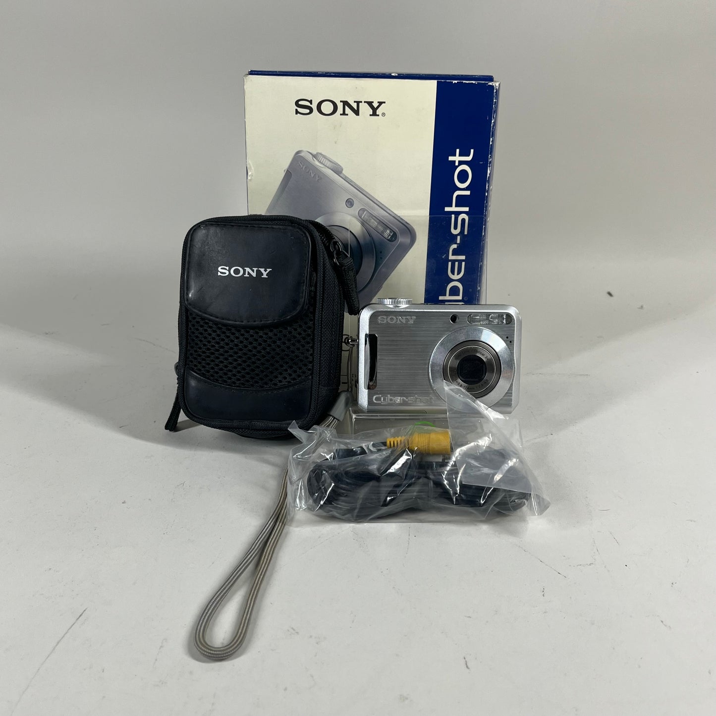 Sony Cyber-Shot DSC-S700 7.2MP Digital Point-And-Shoot Camera