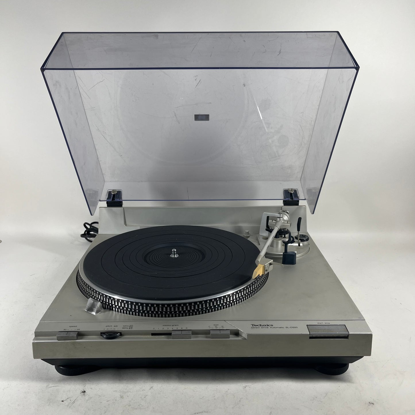 Technics SL-D500 Direct-Drive Automatic Turntable