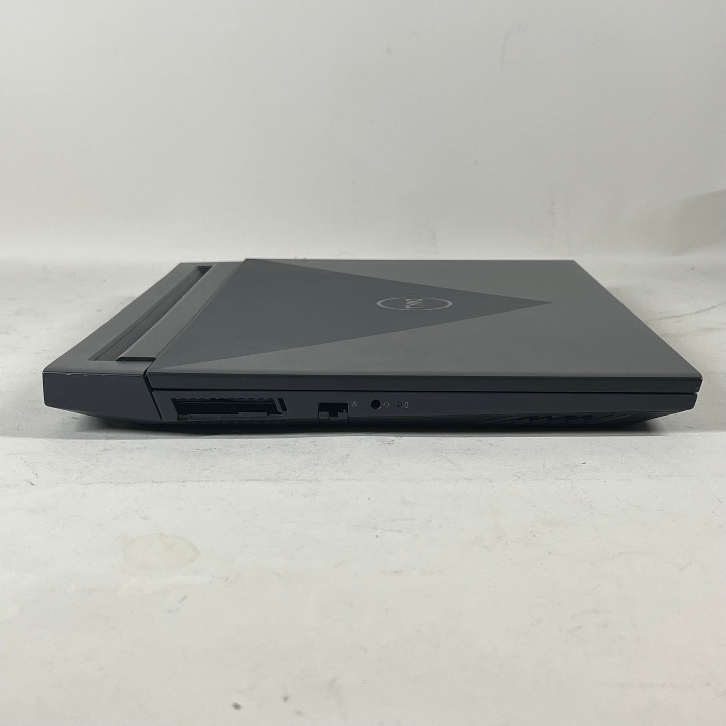 Dell G15 5511 15.6" i7-11800H 2.3GHz 16GB RAM 512GB SSD GeForce RTX 3050