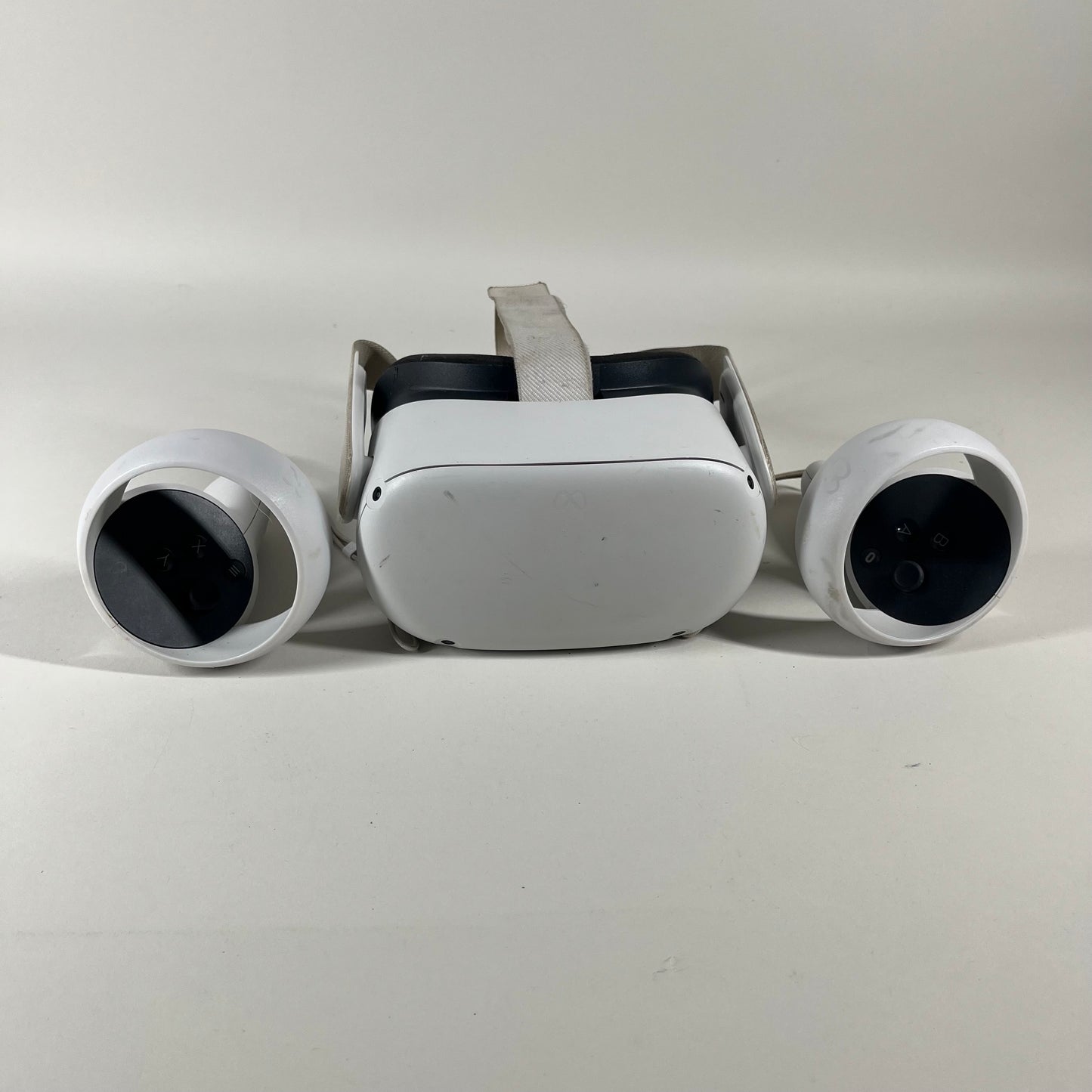 Meta Quest 2 128GB Standalone All-in-One VR Headset KW49CM