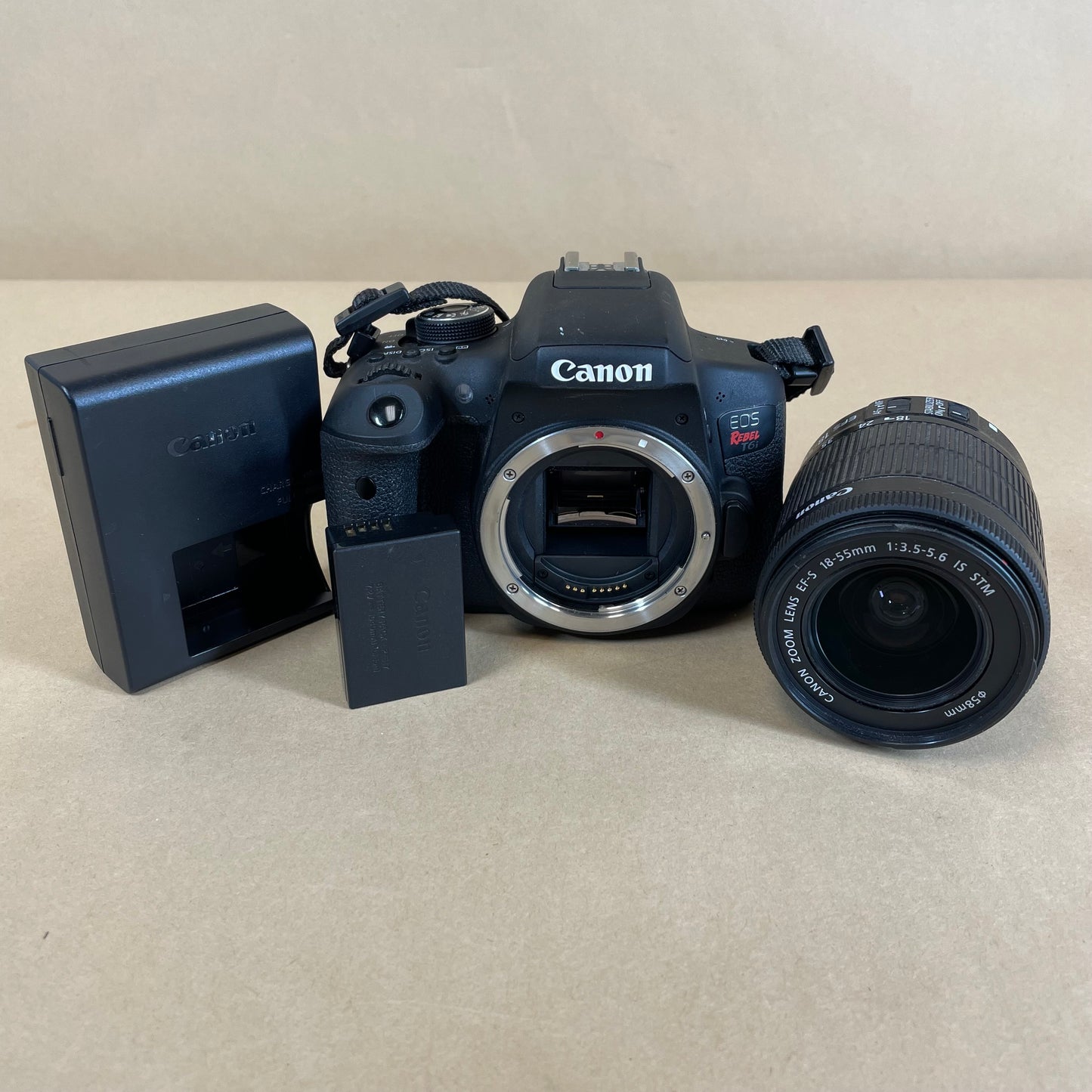 Canon EOS Rebel T6i 24.2MP DSLR Camera 1897 Shutter Count 18-55mm Lens Combo