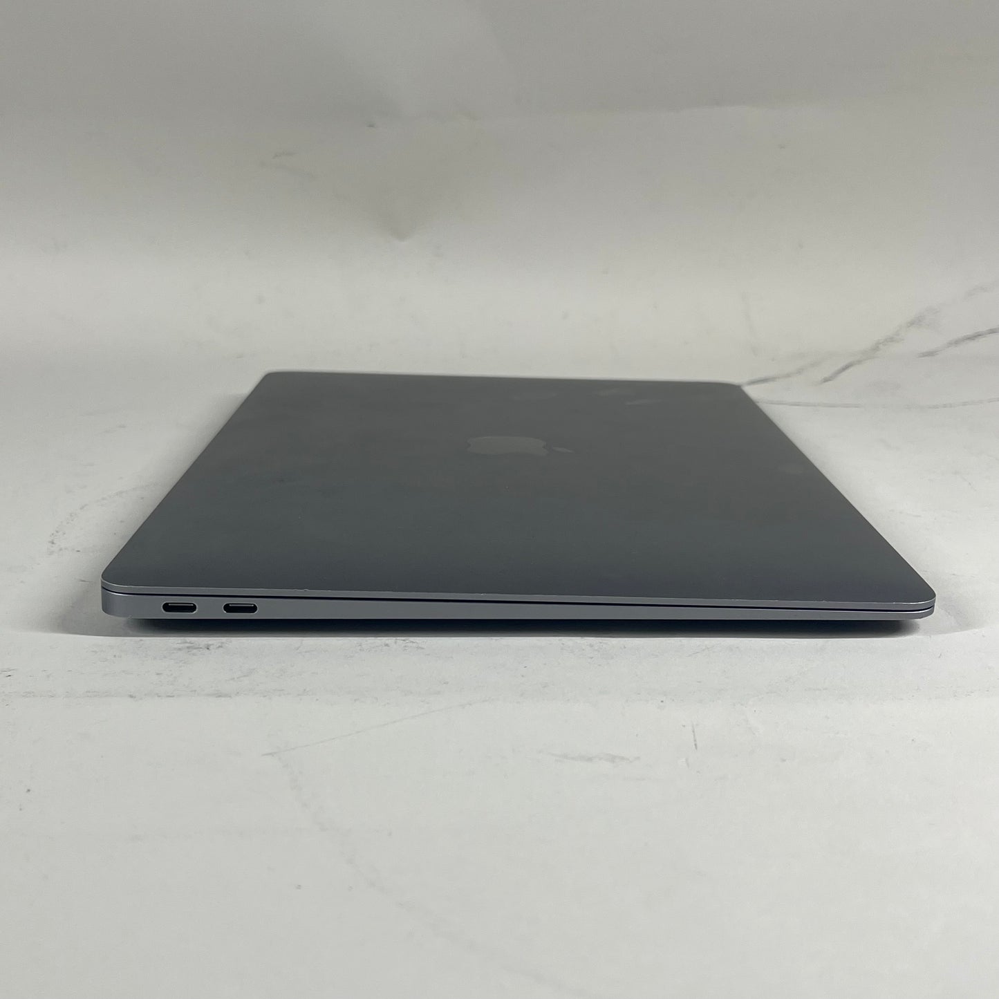 2019 Apple MacBook Air 13.3" i5 1.6GHz 8GB RAM 128GB SSD Space Gray A1932