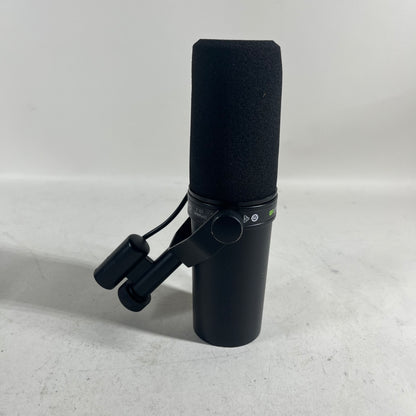Shure SM7DB Dynamic Vocal Microphone With Built-In Preamp