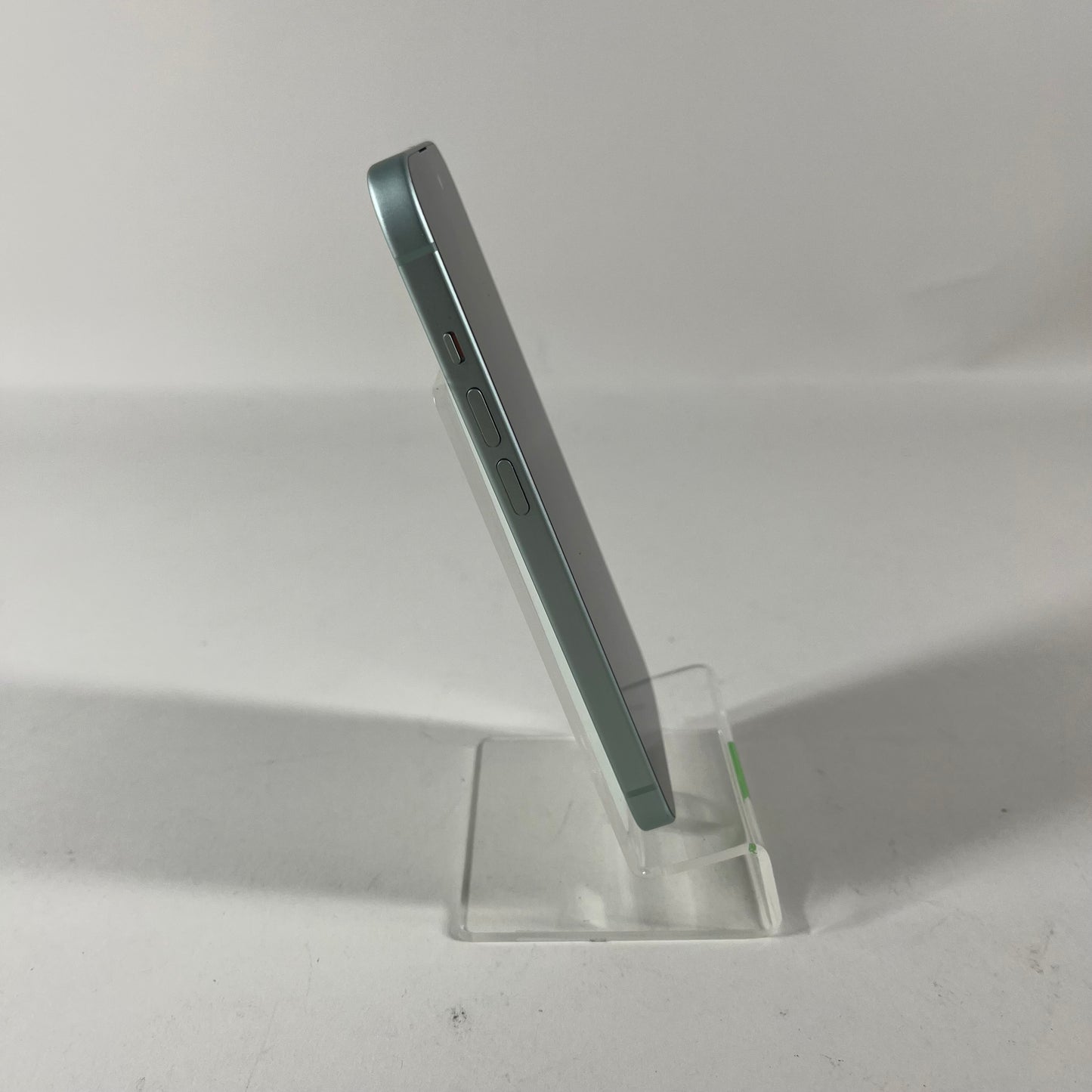 Unlocked Apple iPhone 15 256GB 18.6 Green MTM83LL/A