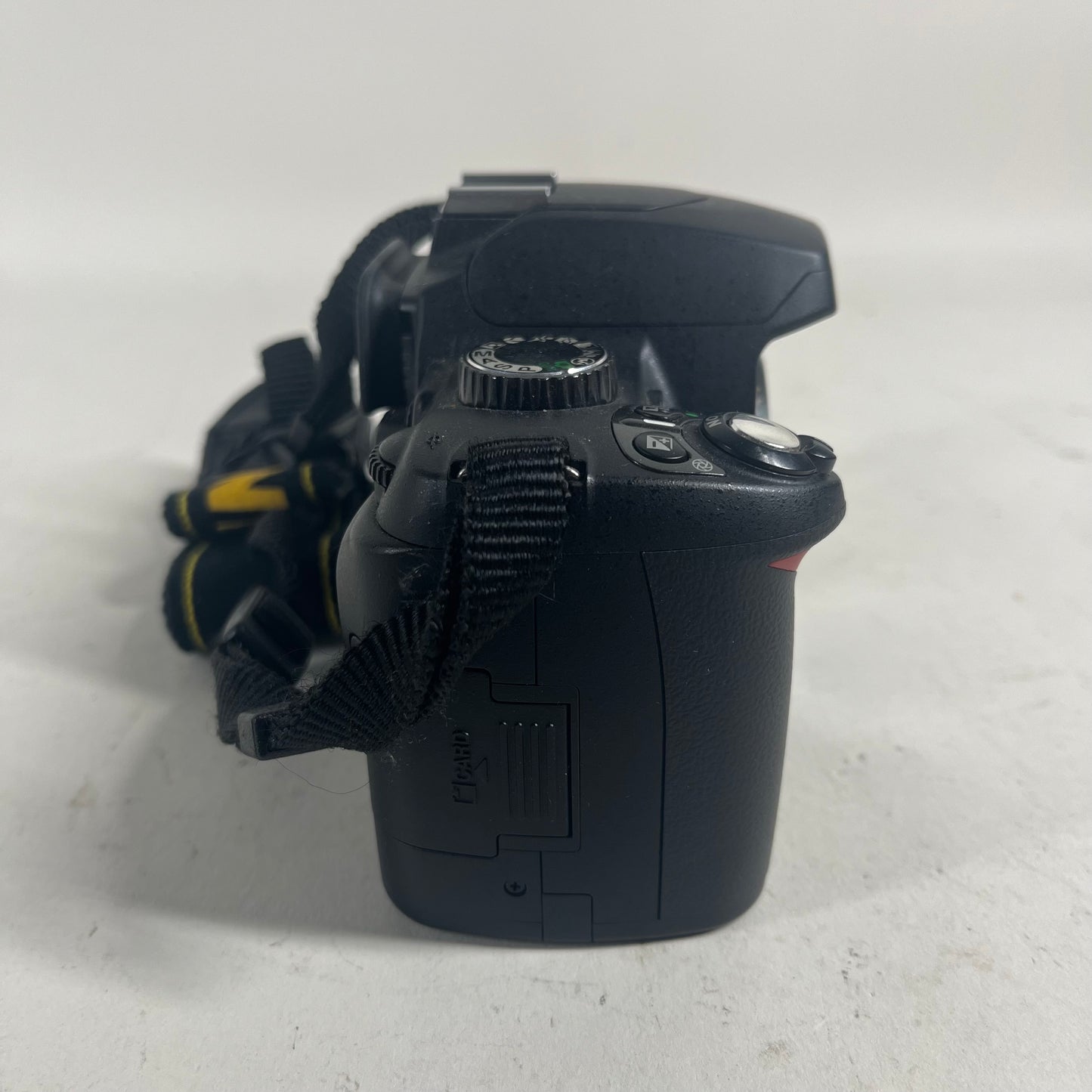 Broken Nikon D60 10.2MP DSLR Camera Cracked Screen