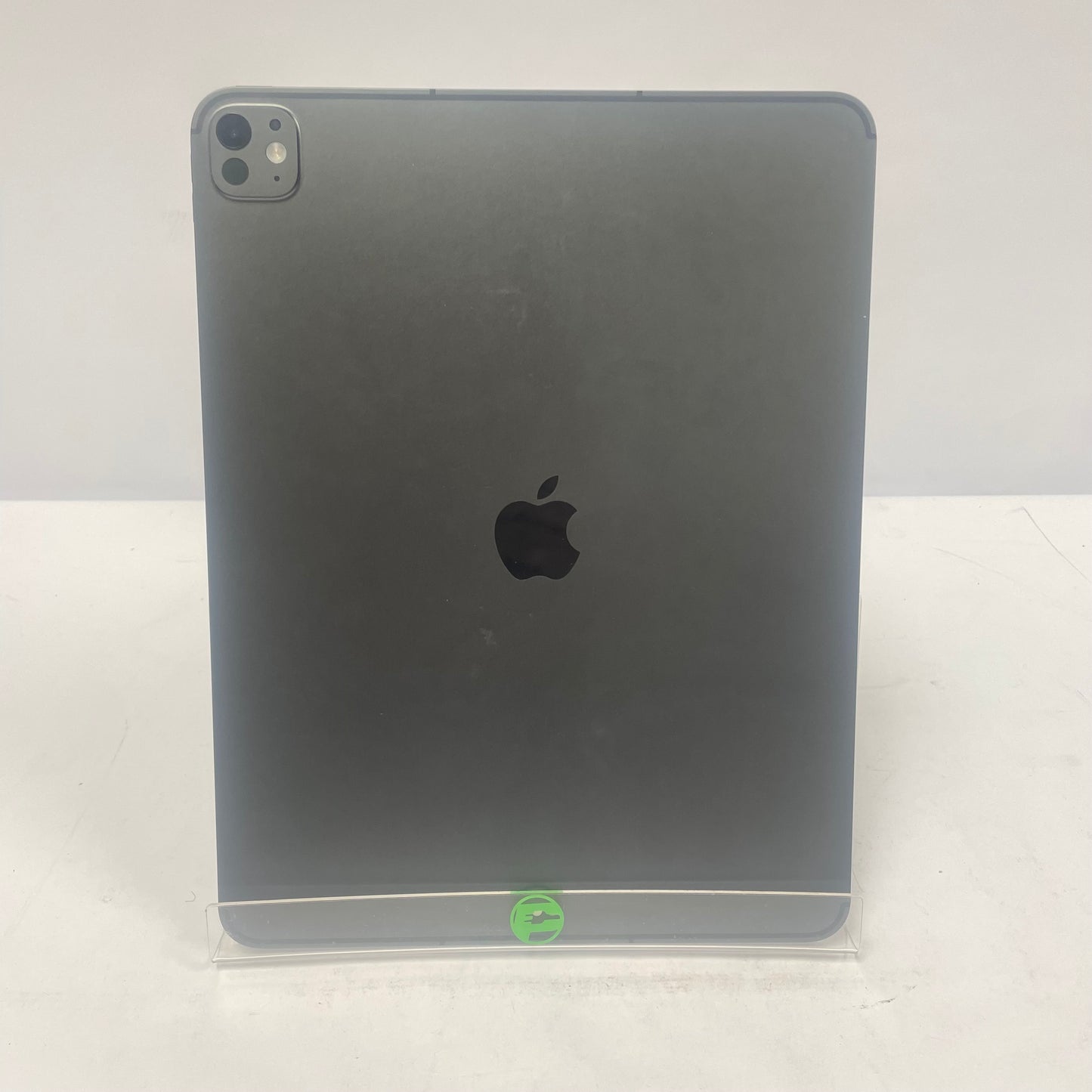 Factory Unlocked Apple iPad Pro 13" M5 256GB Space Black ME7W4LL/A