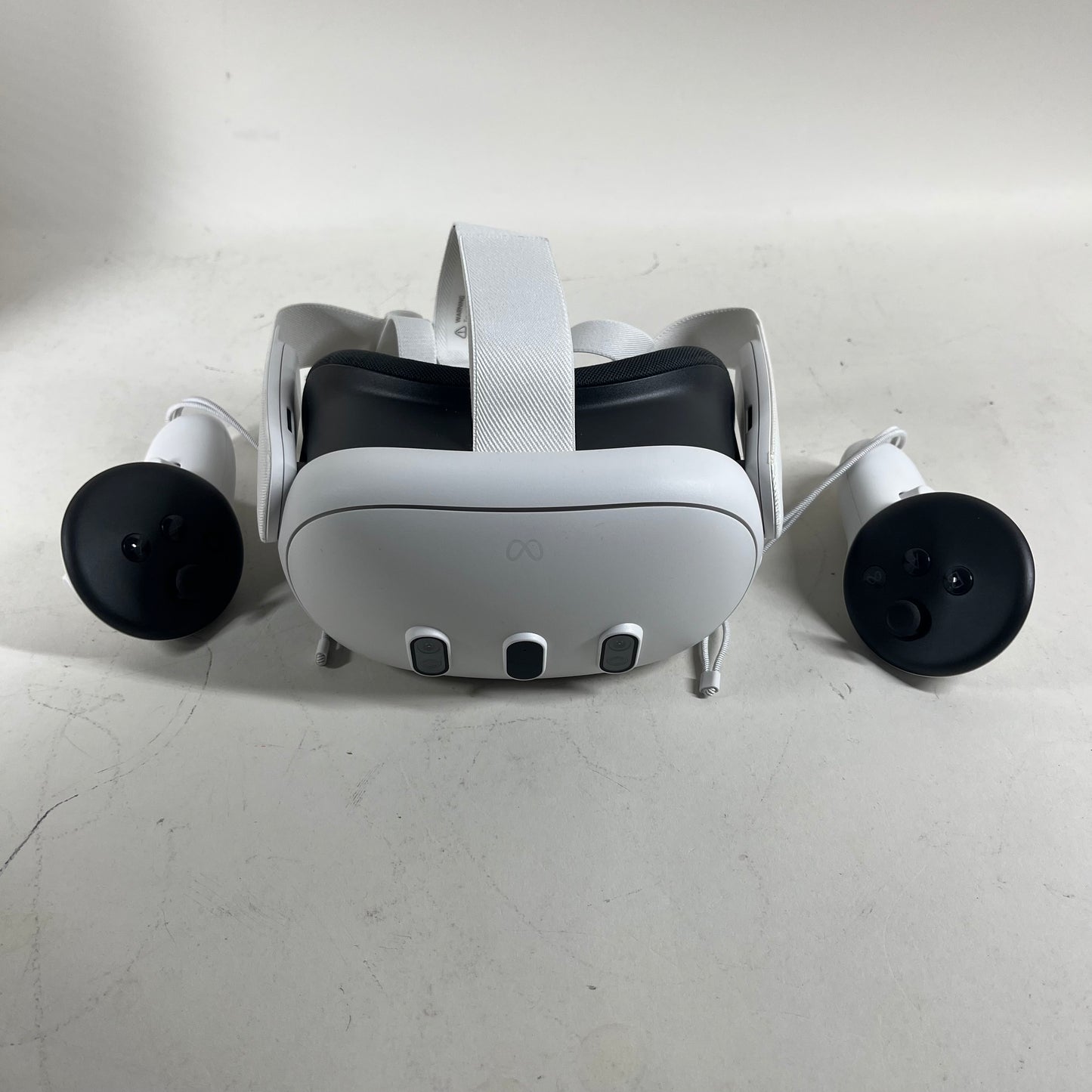 Meta Quest 3 128GB Standalone All-in-One VR Headset KW49CM