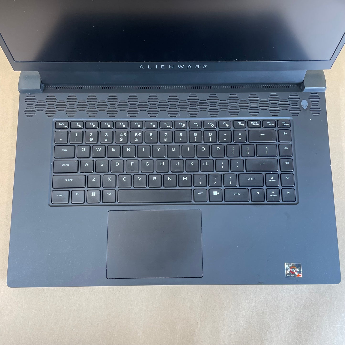 Alienware M17 R5 17" Ryzen 7 6800H 3.0GHz 16GB RAM 512GB SSD GeForce RTX 3060