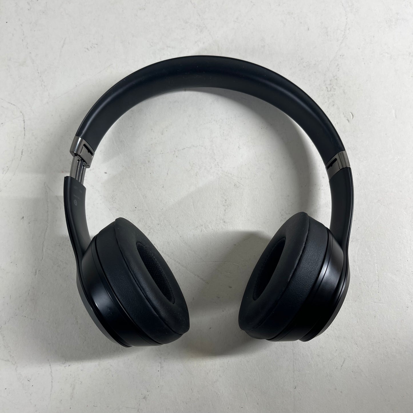 Beats solo 4 Wireless Over-Ear Bluetooth Headphones Black