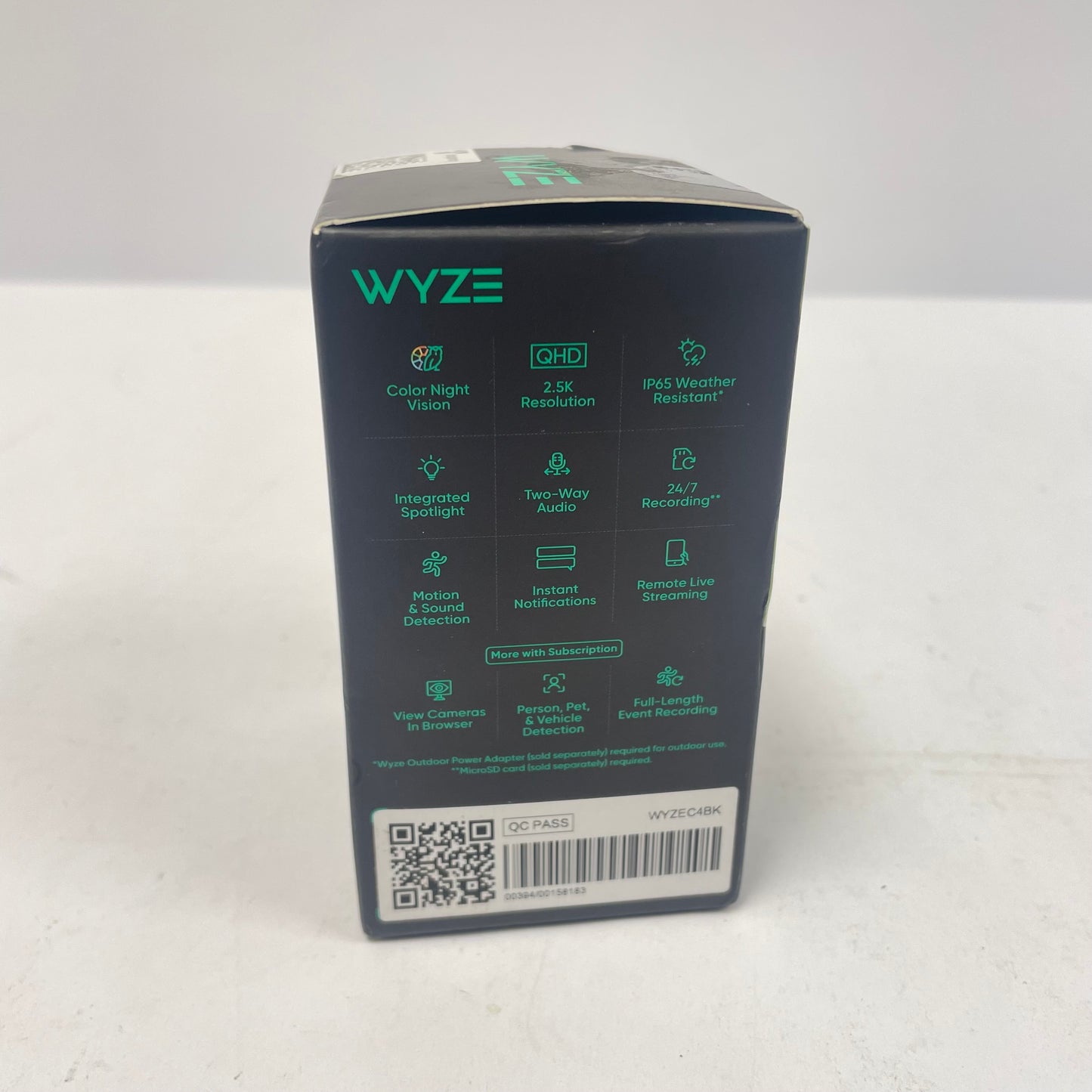 New Wyze V4 Indoor/Outdoor Security Camera Unclaimed