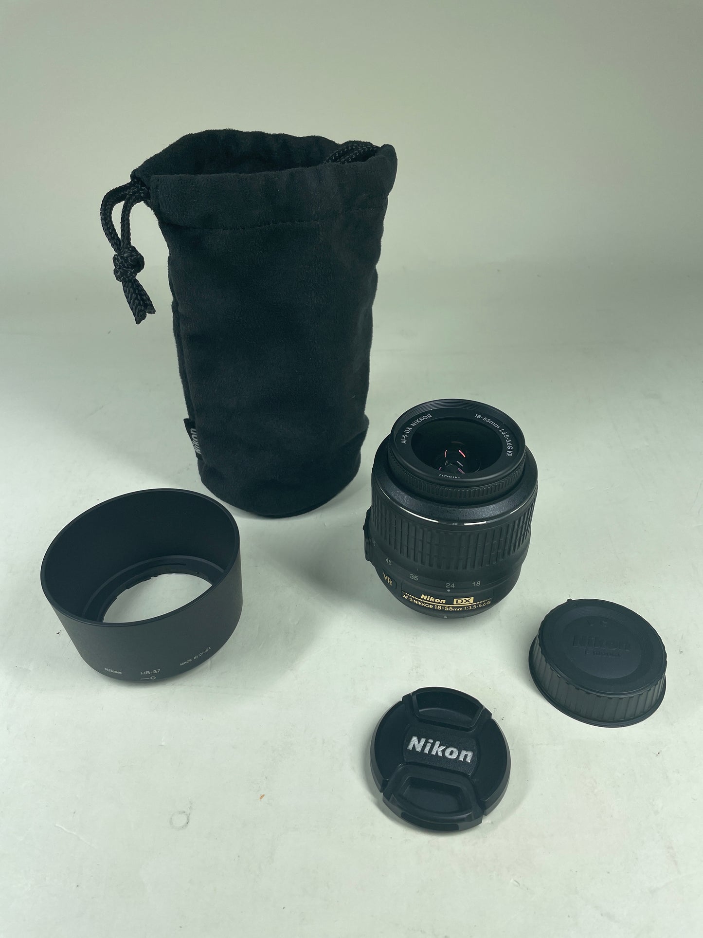 Nikon AF-S DX NIKKOR 18-55mm f/3.5-5.6 G VR