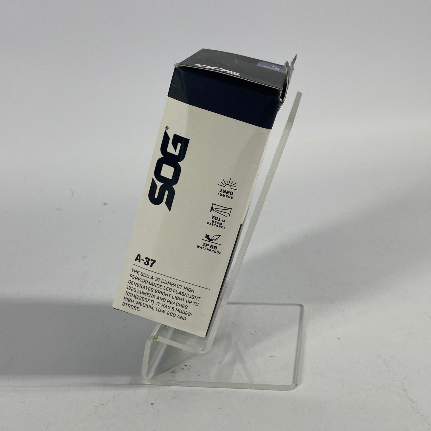 New SOG A37 LED FLSHLIGHT S0G-59-65-01-57