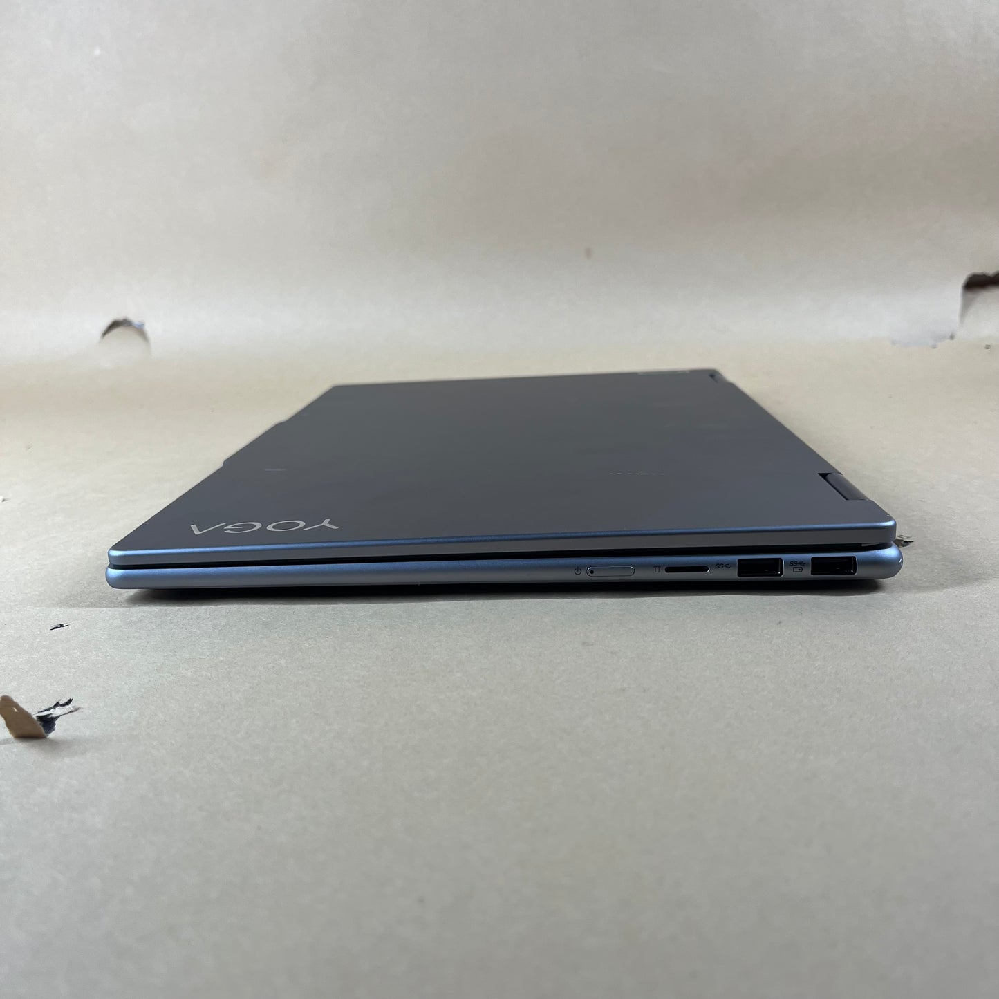 Lenovo Yoga 7 16ARP8 16" AMD Ryzen 5 7535u 2.9GHz 8GB RAM 512GB SSD