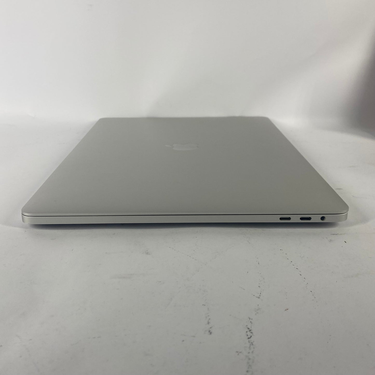 2019 Apple MacBook Pro 16" i7 2.6GHz 16GB RAM 512GB SSD Silver A2141