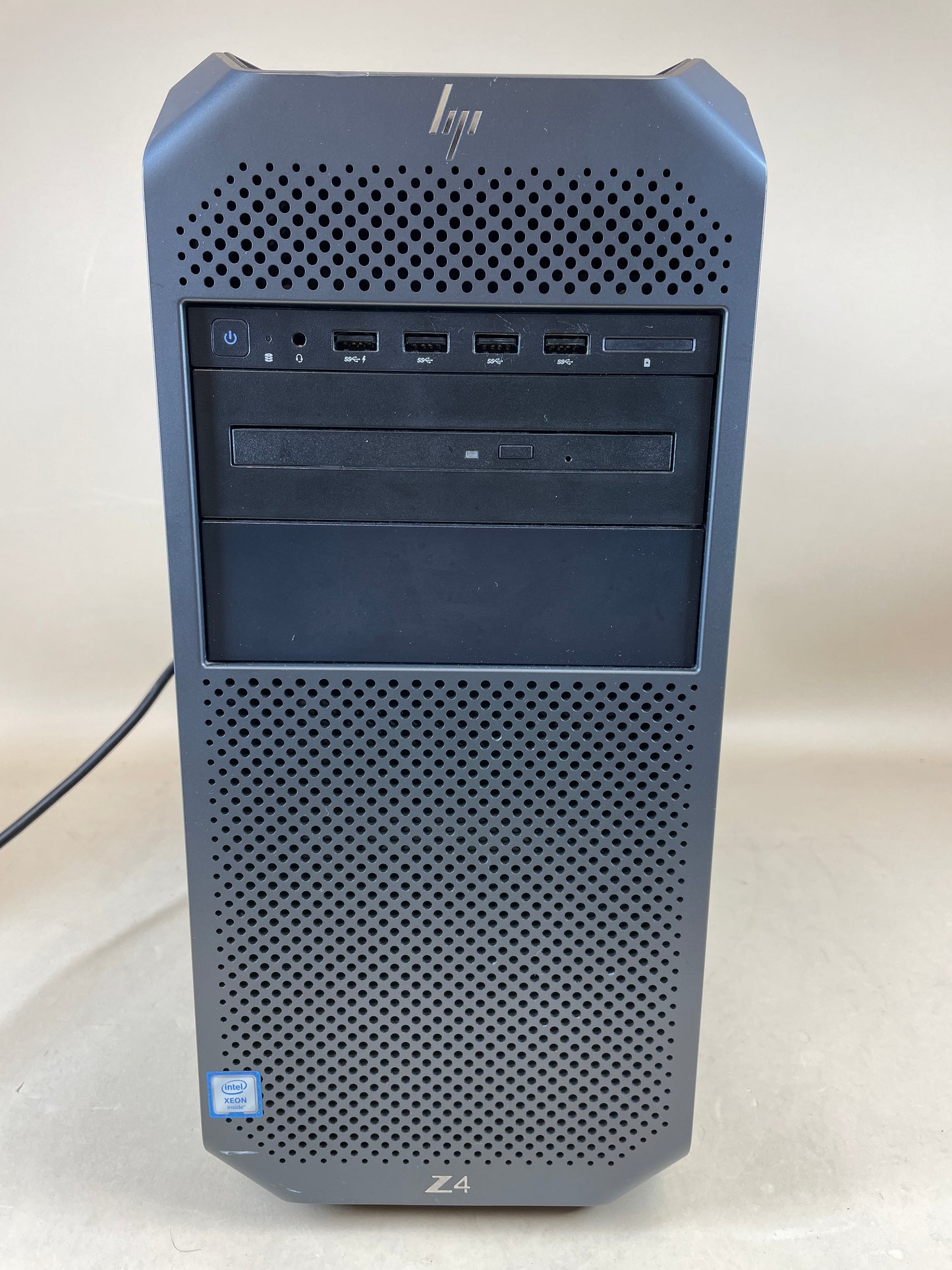 HP Z4 G4 Workstation Xeon W-2133 3.60GHz 32GB RAM 256GB SSD Nvidia Quadro P2000