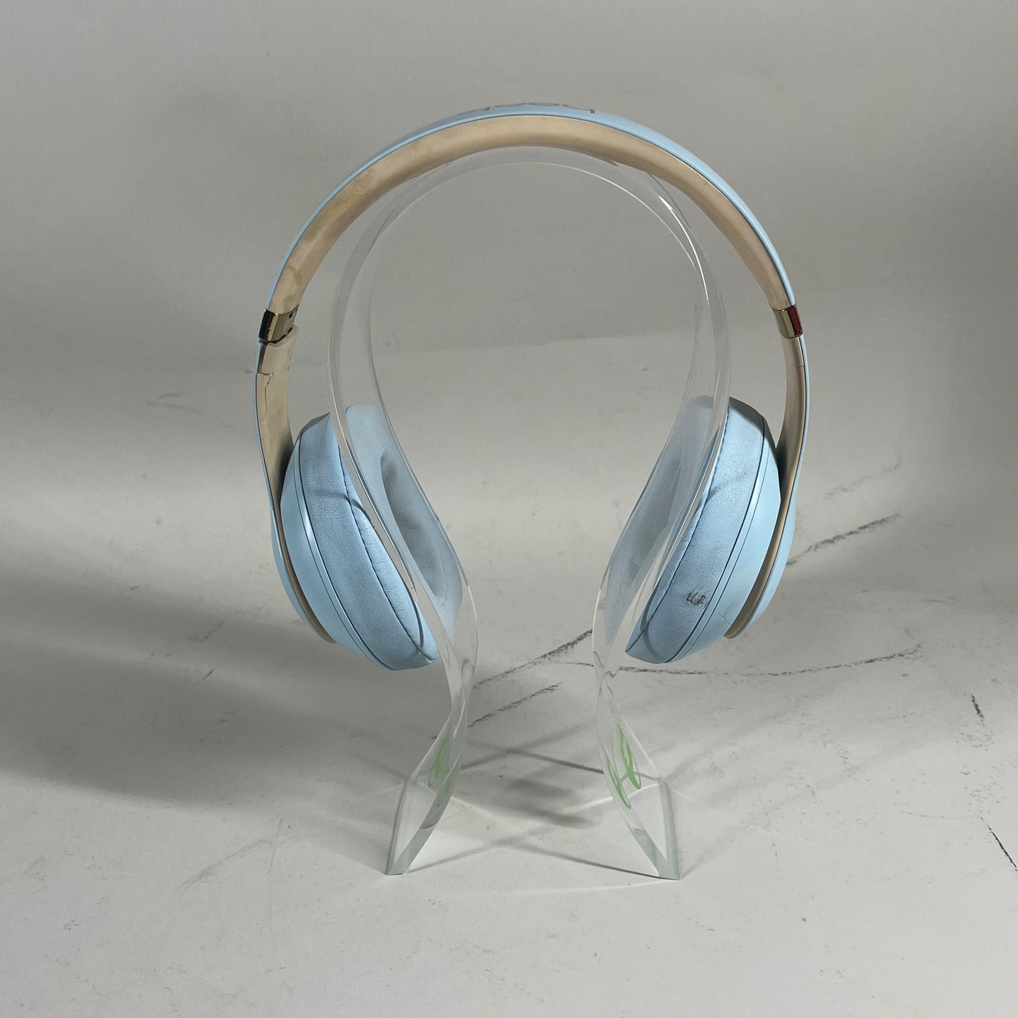 Beats Studio3 Wireless Over-Ear Bluetooth Headphones Crystal Blue