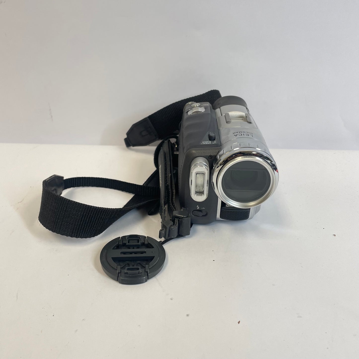 Panasonic PV-GS200 MiniDV Digital Camcorder  VGN0L27