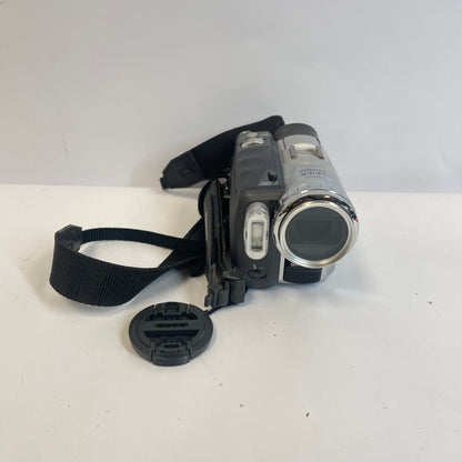Panasonic PV-GS200 MiniDV Digital Camcorder  VGN0L27