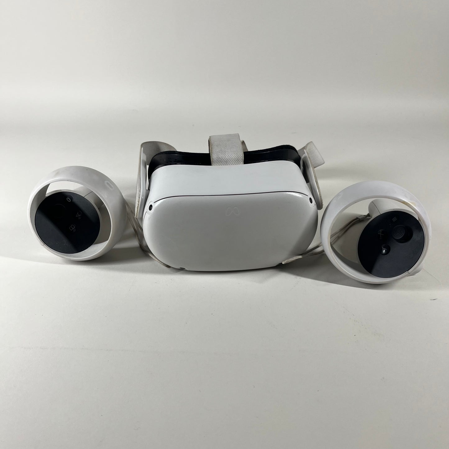 Meta Quest 2 128GB Standalone All-in-One VR Headset KW49CM