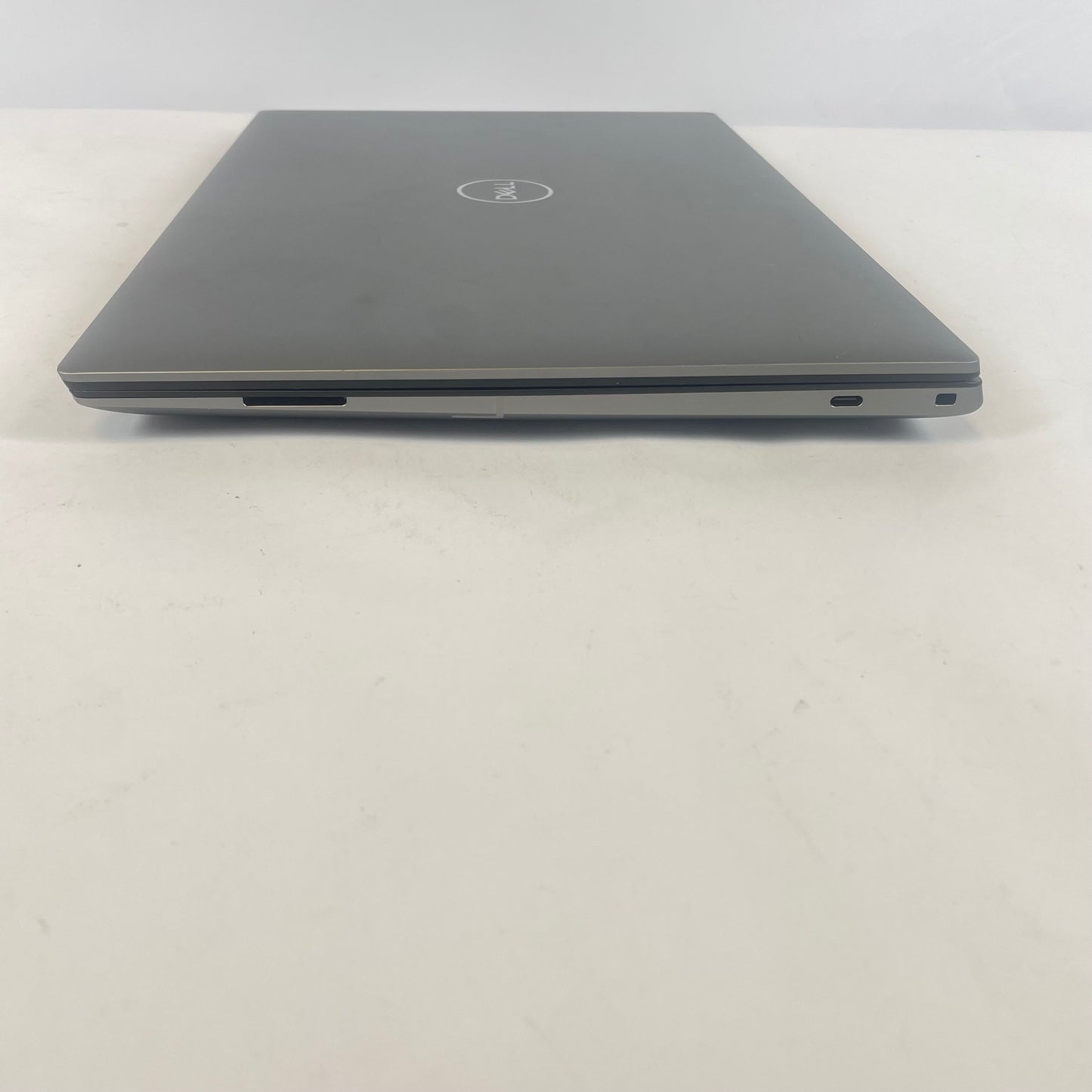 Dell Precision 5690 16" Core Ultra 7 165H 3.8GHz 32GB RAM 1TB SSD RTX 2000 Ada