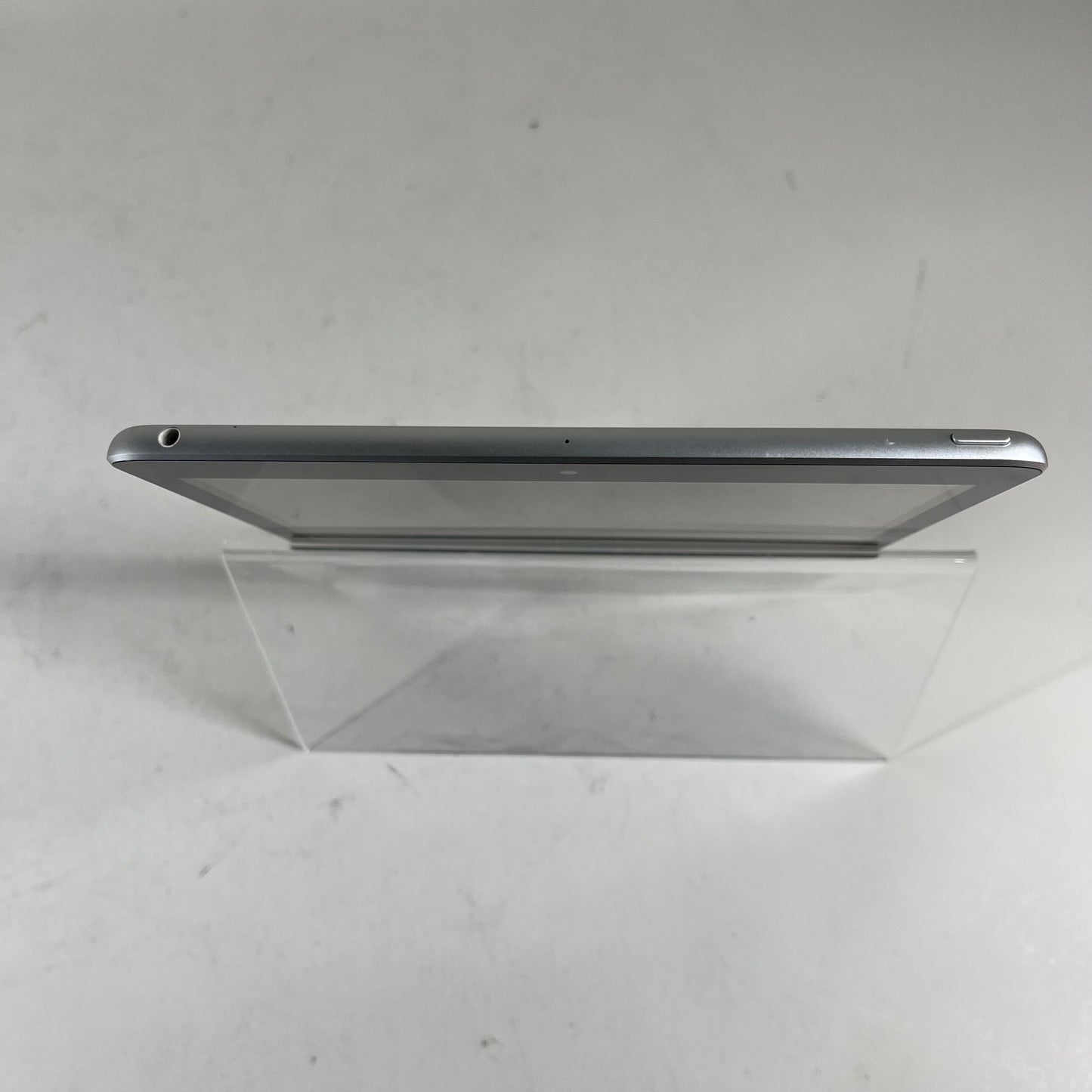 WiFi Only Apple iPad 9th Gen 64GB Silver MK2L3LL/A