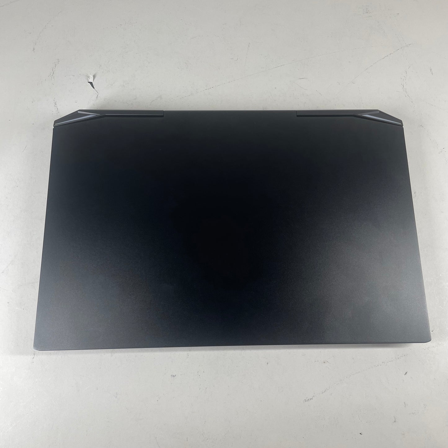 Eluktronics Prometheus XVII DRGFBD3 17.3" AMD Ryzen 7 4800h 2.9GHz 32GB RAM 1TB