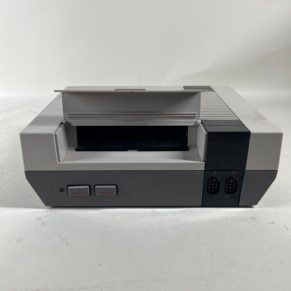 Nintendo Entertainment System NES Video Game Console NES-001 Gray