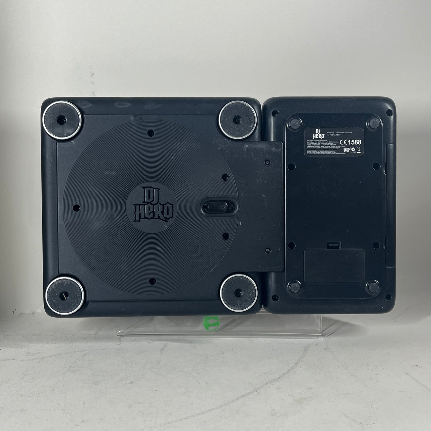 DJ Hero Bundle SLUH-00106 (Sony PS3, 2009)