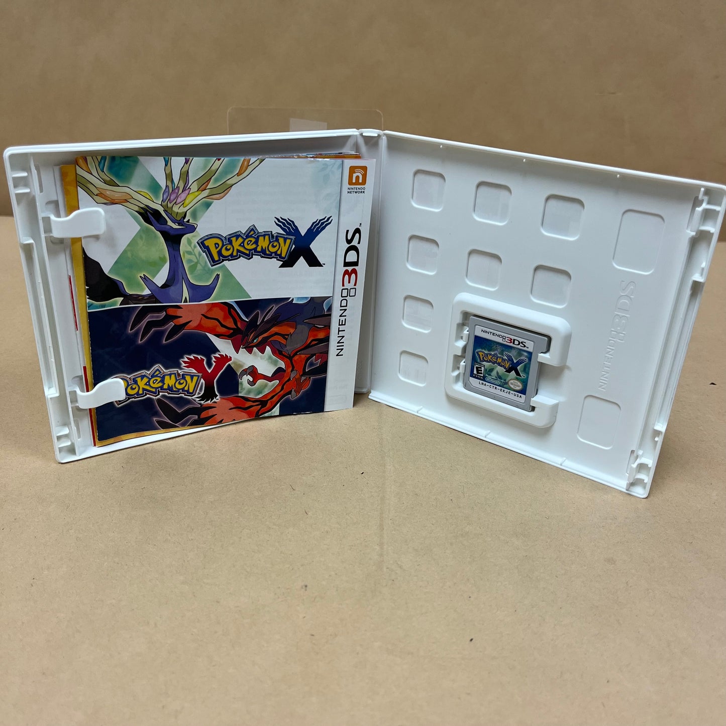 Pokemon X (Nintendo 3DS, 2013)