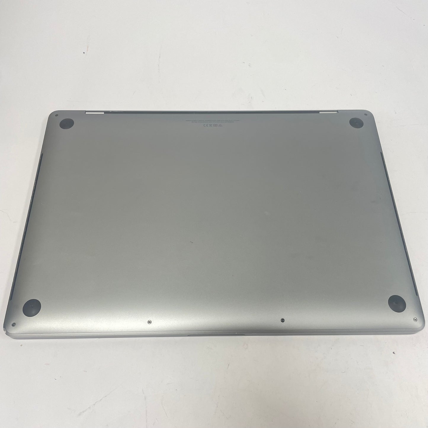 2019 Apple MacBook Pro 16" i7 2.6GHz 16GB RAM 512GB SSD Silver A2141