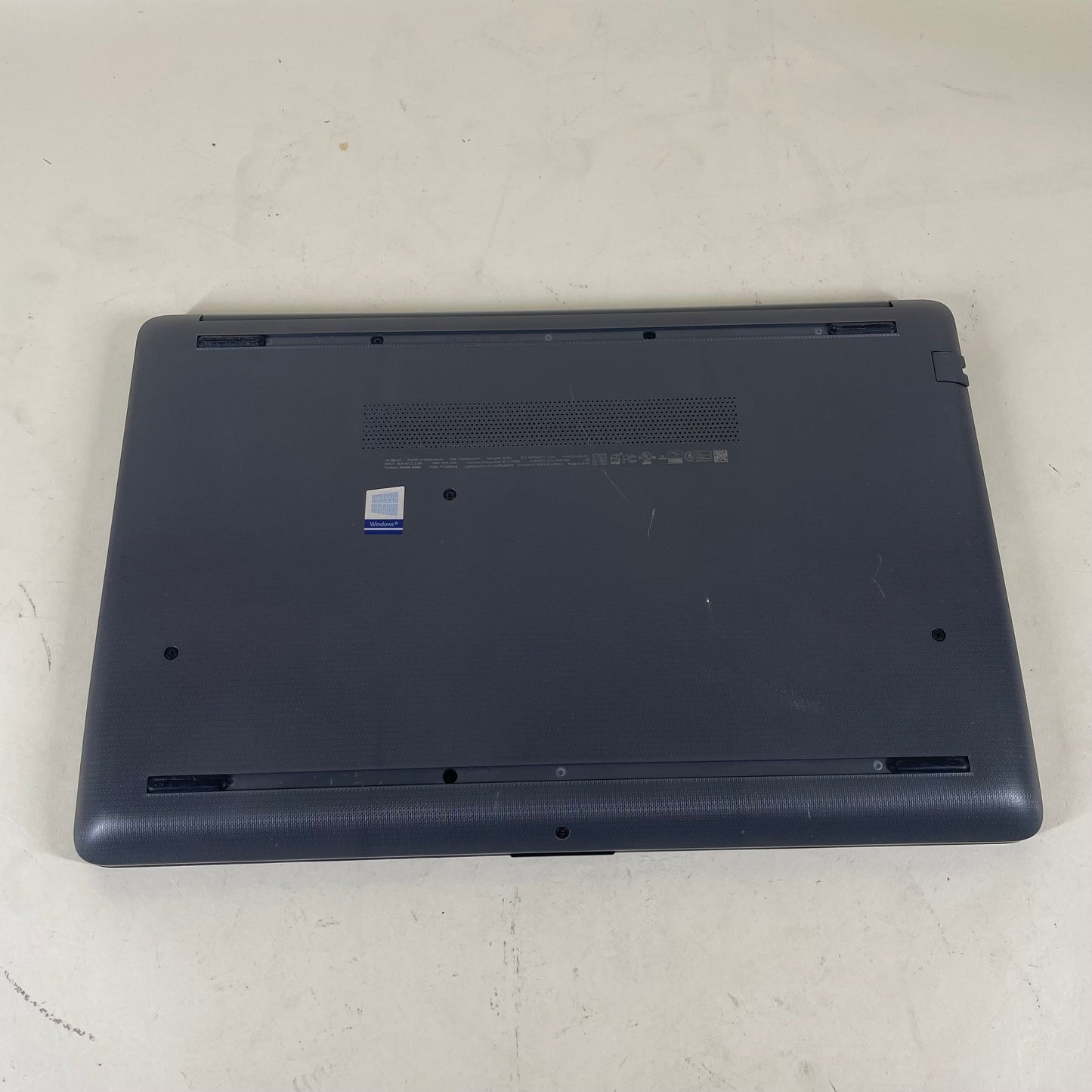 HP 250 G7 RTL8821CE 15.6" i5-8265U 1.8GHz 12GB RAM 512GB SSD