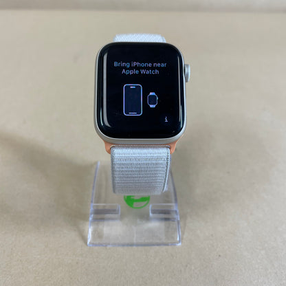 Unlocked Apple Watch SE 2nd Gen 44MM Starlight Aluminum Starlight Sport Band 